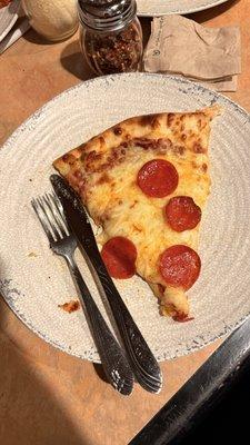 Pepperoni pizza yumminess.