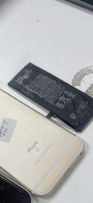 Proof of me being scammed and cheated. He claim he got that battery out my phone. My phone is not bent or burned.