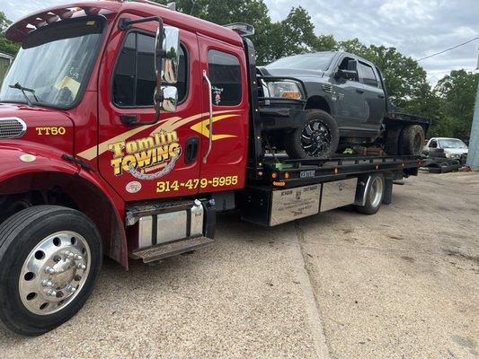 Tomlin Towing & Recovery