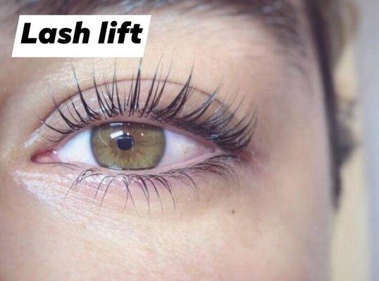 Lashes by Viviana