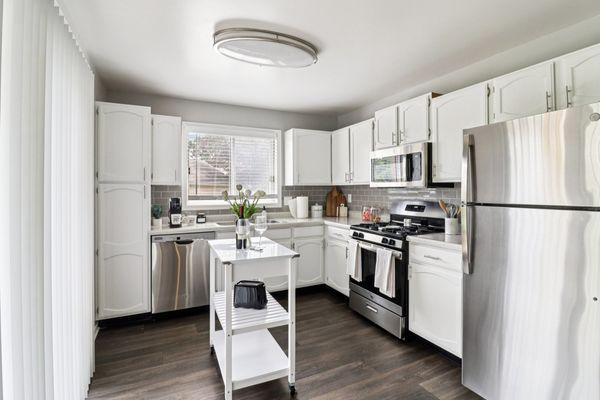 Ashford at Geneva Apartments