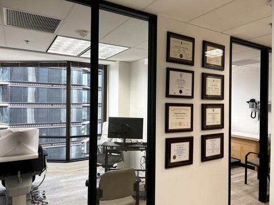 Dr Farhad Nassiri, MD