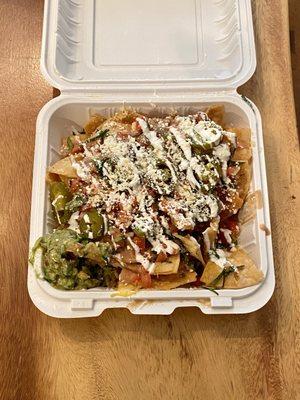 Vegetarian nachos to go