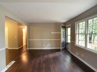 1481 Hickory Dr, Acworth GA