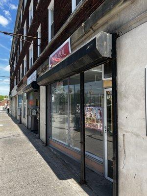 Maqbol Salon & Boutique