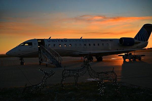 View, during the Christmas Holiday. Commuter plane to Chicago