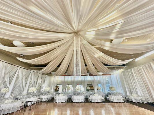 On The Move Wedding & Event Rentals