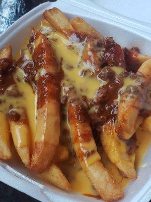 Chili cheese fries