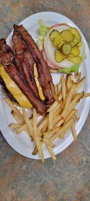 10oz bacon cheeseburger and fries