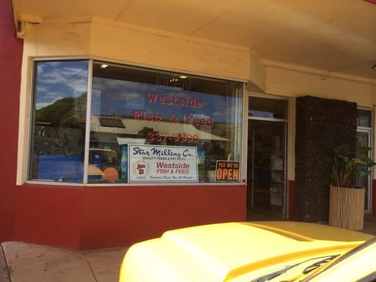 Great place to get your feed. Friendly people and good prices.