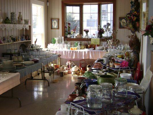 Neatly organized and easy to find what you want.