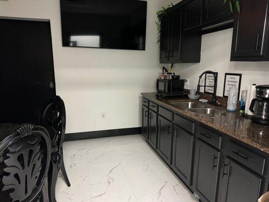 Glam House Salon Suites