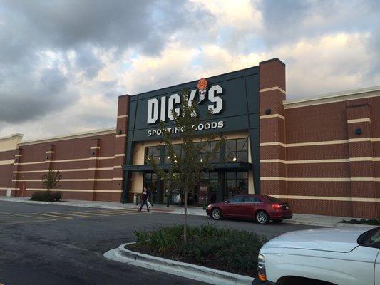 DICK'S Sporting Goods