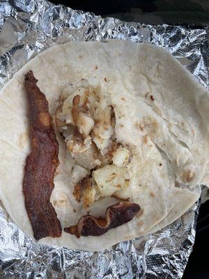 This is San Antonio. Quit being stingy with your food. Been to other BM and they pack those tacos