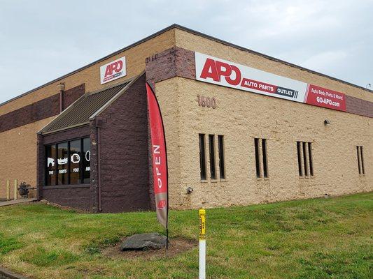 Auto Parts Outlet - Columbus