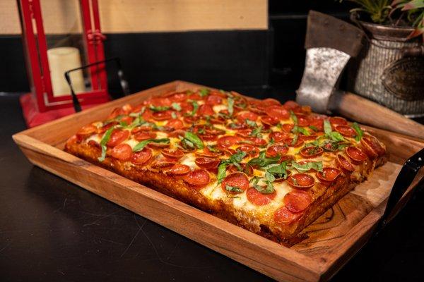 Dino's Deep Dish Pizza