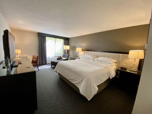 Sheraton Minneapolis West Hotel