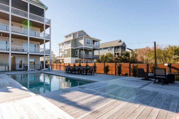 AtoZ Fence and Construction