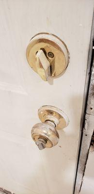 minimal effort to cover the door handle and dead bolt