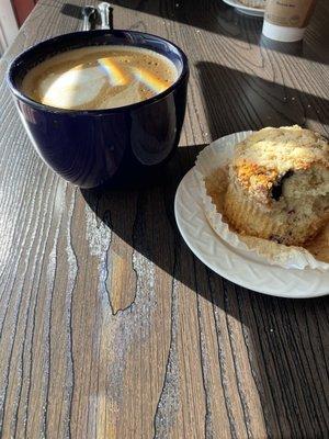Almond milk latte, 3 berry muffin