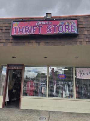 Mari's Trift Store