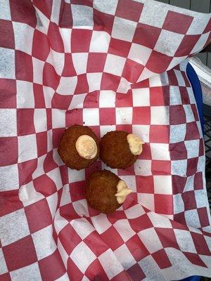 Truffle Mac and cheese balls