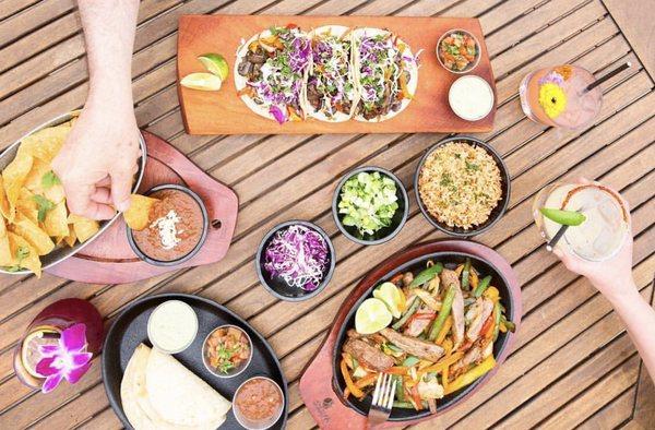 I'm ready for backyard dinner parties and bottomless margaritas. Who's in?