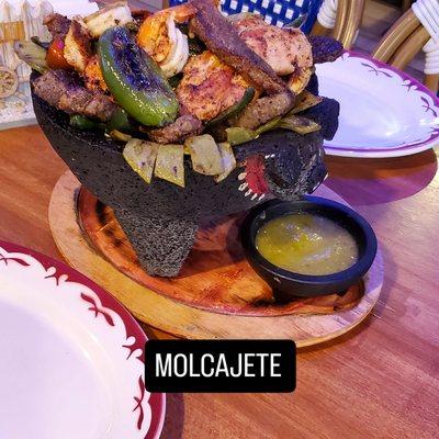 Mar y tierra molcajete