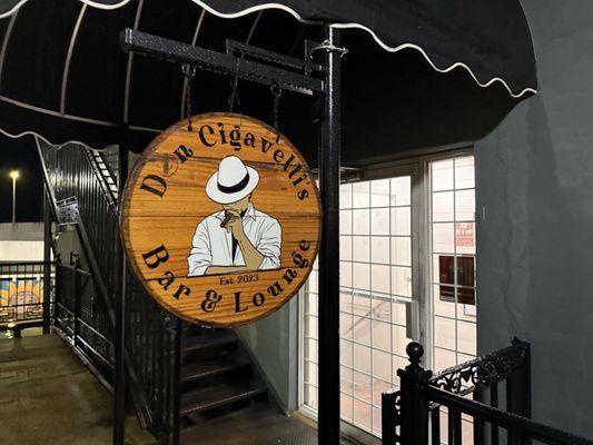 Don Cigavelli's Bar and Lounge