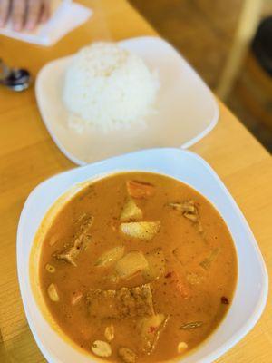 Vegan Massman Curry Tofu