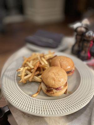 ENTYSE, Wine Bar & Lounge