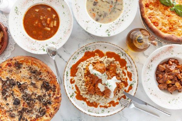 The table is set! Jó étvágyat kívánunk! Buon apetito!