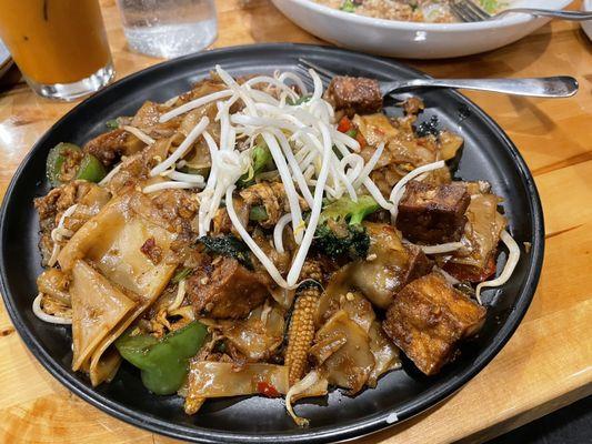 Drunken Noodles with Tofu