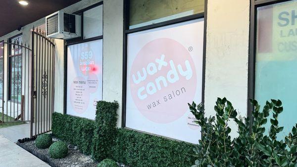 View of the salon's front entrance.