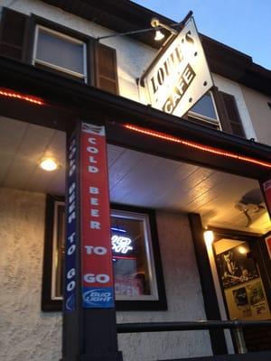 Louie's Cafe