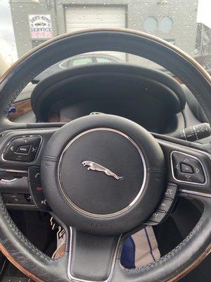 dans auto body racine