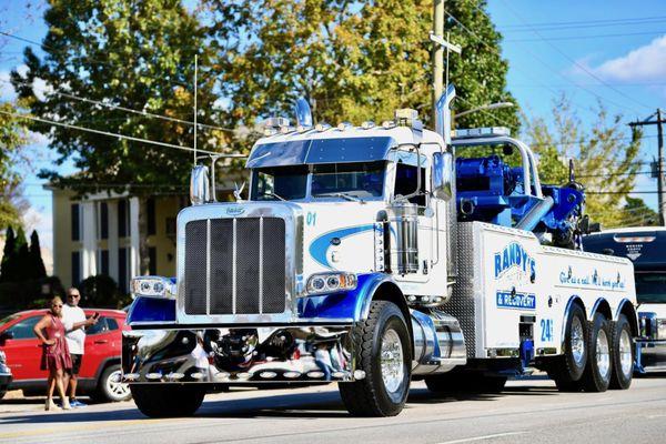 Randy's Towing of the Shoals