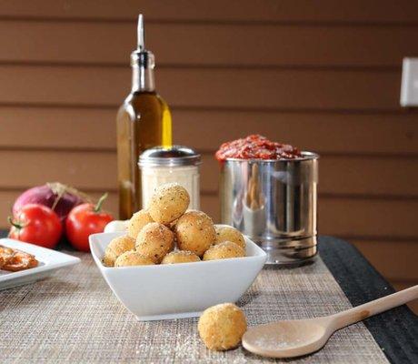 Van's Pizza and More