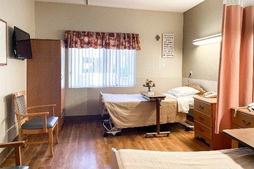 Both private and semi-private rooms are available. All rooms feature private, in-room showers.