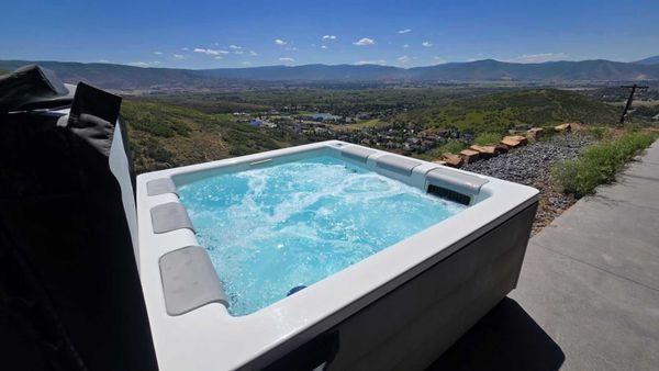 Dolphin Pools & Spas