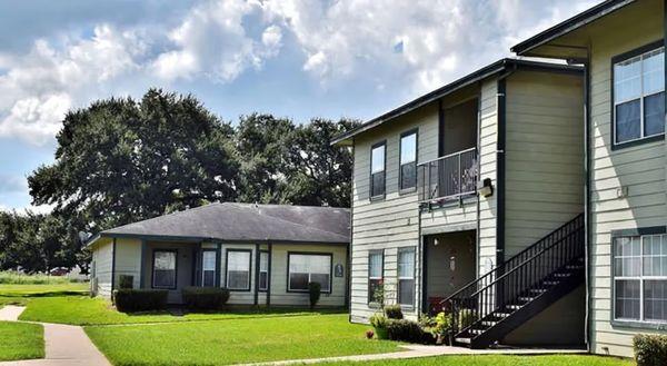 Oaks At Winding Way Apts