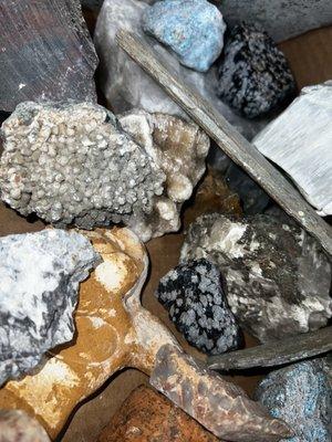 Auracle World Of Crystals