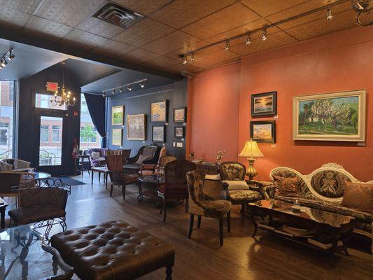 French 75 Gallery and Lounge