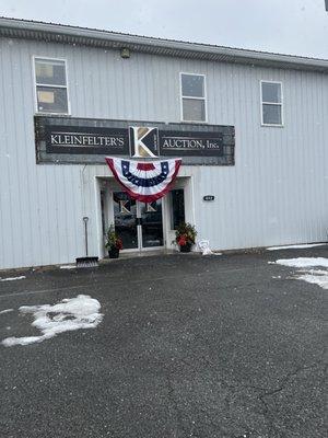 Kleinfelter's Auction