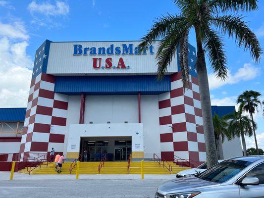 BrandsMart USA