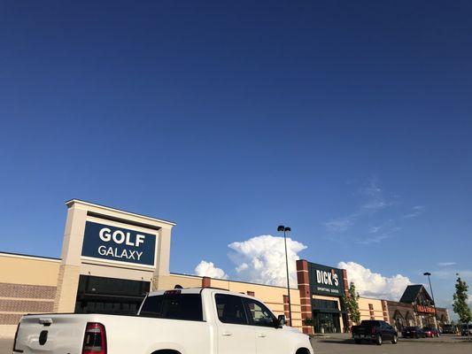 DICK'S Sporting Goods