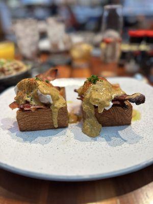 The Cube Benny - Bacon a/ Corn Gravy