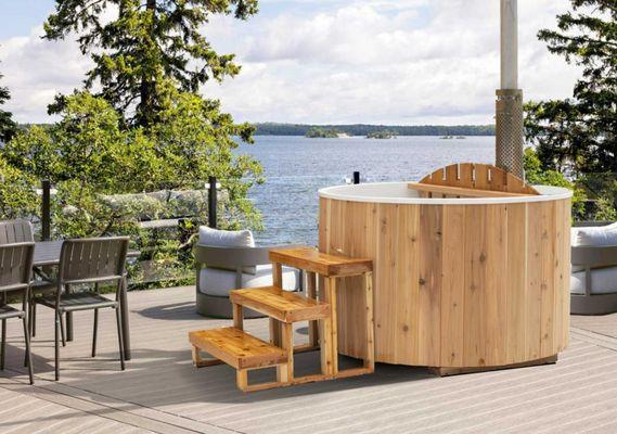 Dundalk cedar hot tub