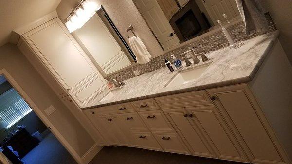 Custom Vanity and Linen in Danville Ca.
