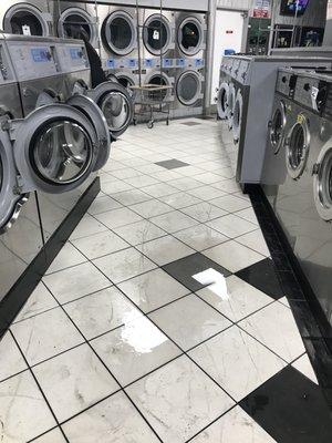 Vicky's Alterations and Coin Laundry